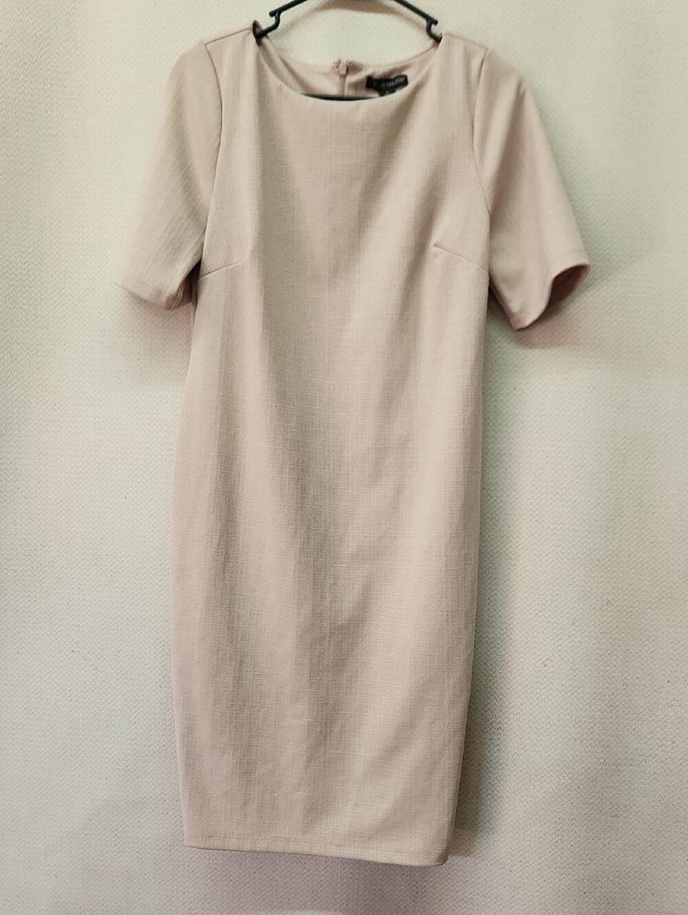A Pea in the Pod Soft Blush Midi Sheath Dress